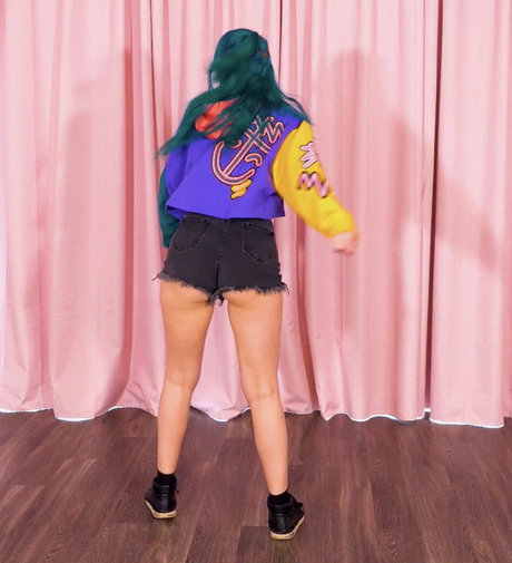 Littlesiha ポルノスター エロティック 写真