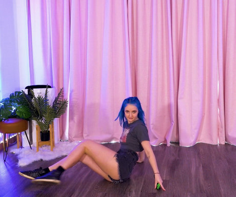 Littlesiha ヌードモデル 写真