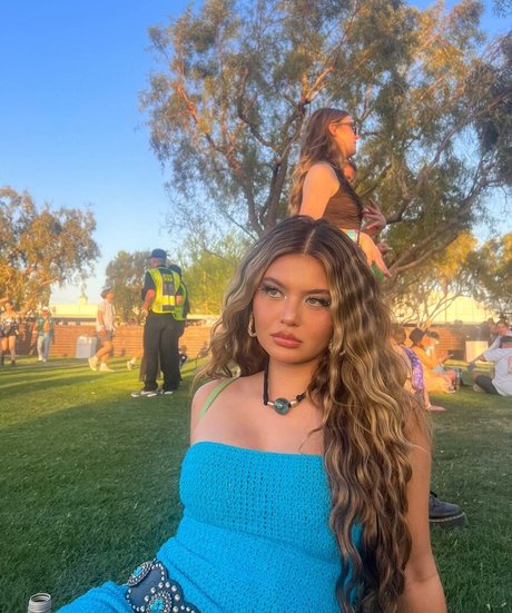 Sofia Jamora 無料女優 写真