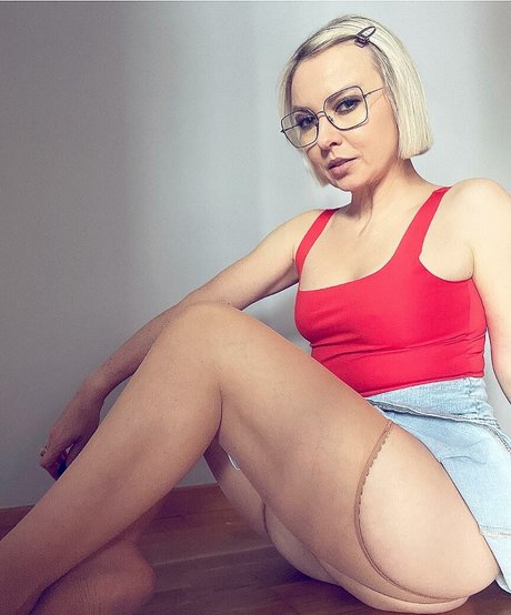 alex andra76 かわいいモデル 画像