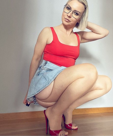 alex andra76 無料モデル 写真