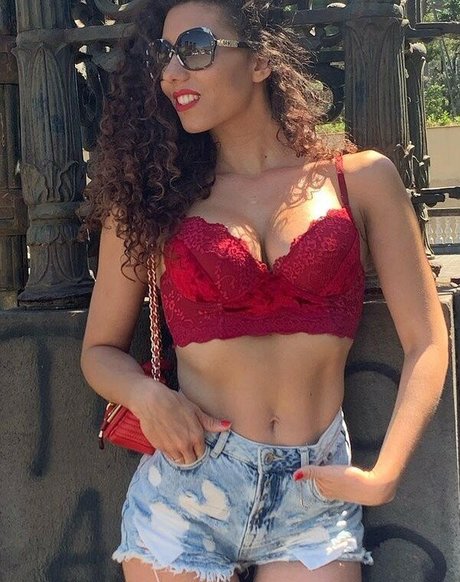 Sara Quattrociocche ポルノスター セックス 写真