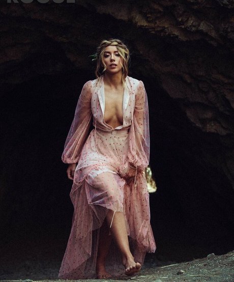 Chloe Bennet 美しい女優 写真