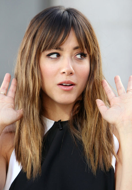 Chloe Bennet 裸のスター 写真