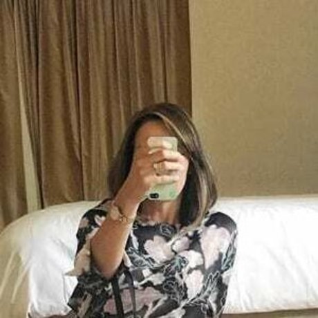 Sally Nugent スター ヌード 写真