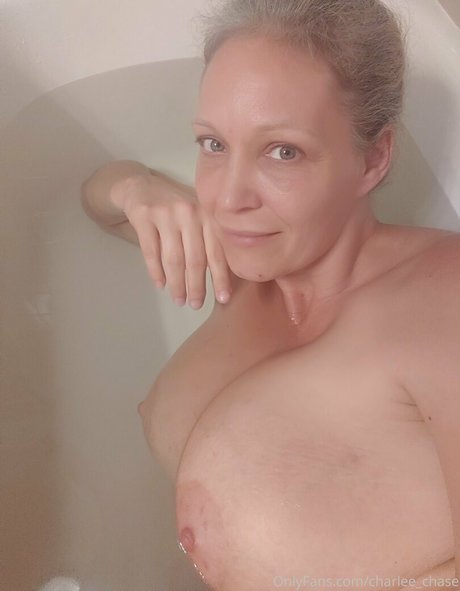 Charlee Chase エロティック女優 写真