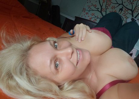 Charlee Chase HDスター 画像