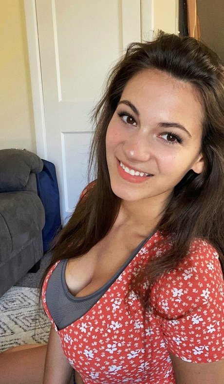 AlexiaRaye アートモデル 写真