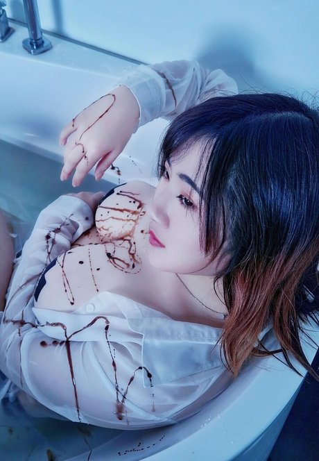 Ai Melody27 スター ヌード アーカイブ