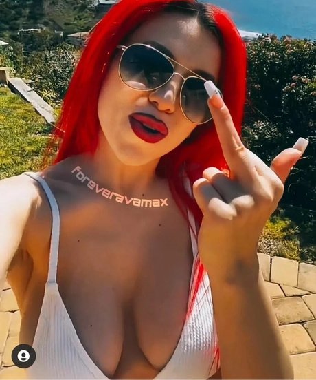 Ava Max 高品質モデル ギャラリー