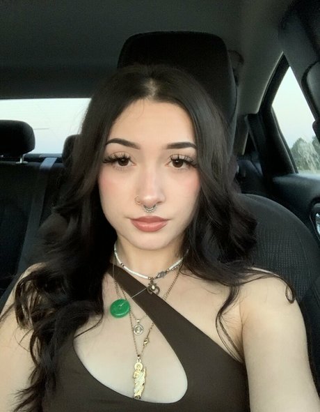 lillmaamii2 ポルノ女優 画像