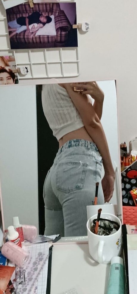 Amiguinha セクシーなポルノスター 写真