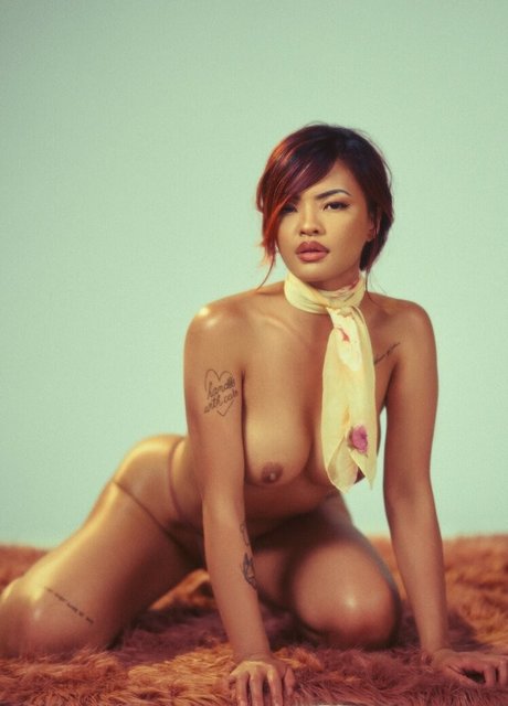Ruby Jhane ヌードスター 画像
