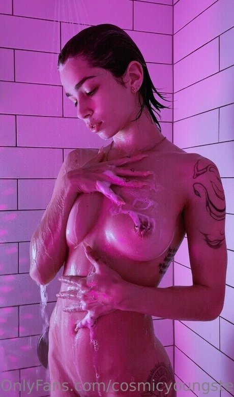 Cosmicyoungster セクシーモデル 画像