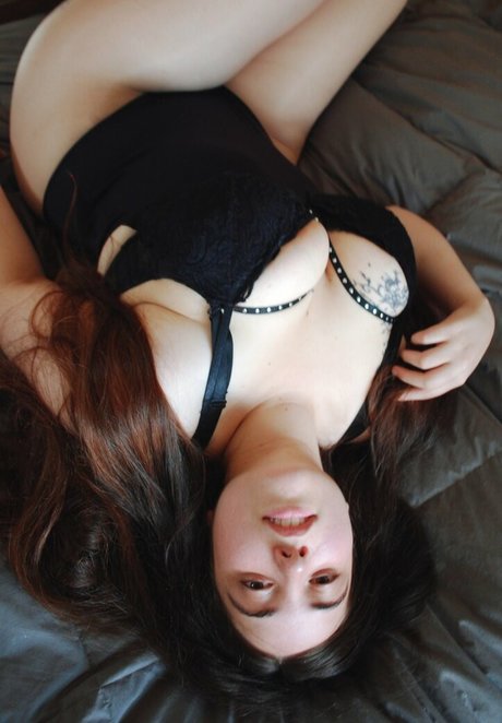 Paloma Piquet ポルノスター 裸 写真