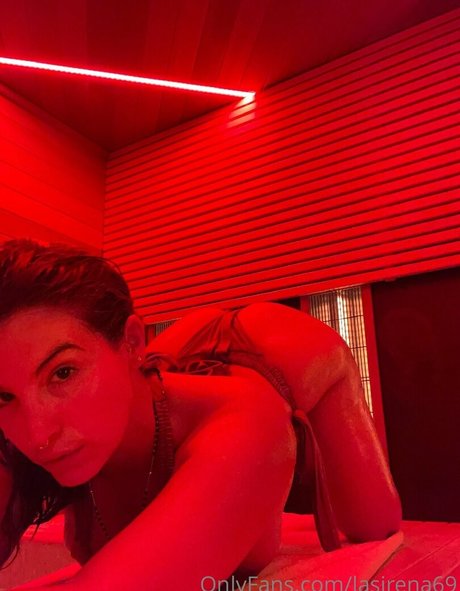 Lasirena69 トップ女優 写真
