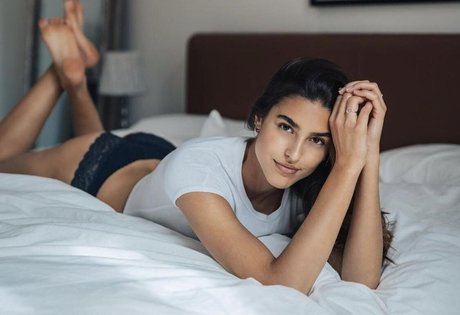 Julia Rath アートスター 写真