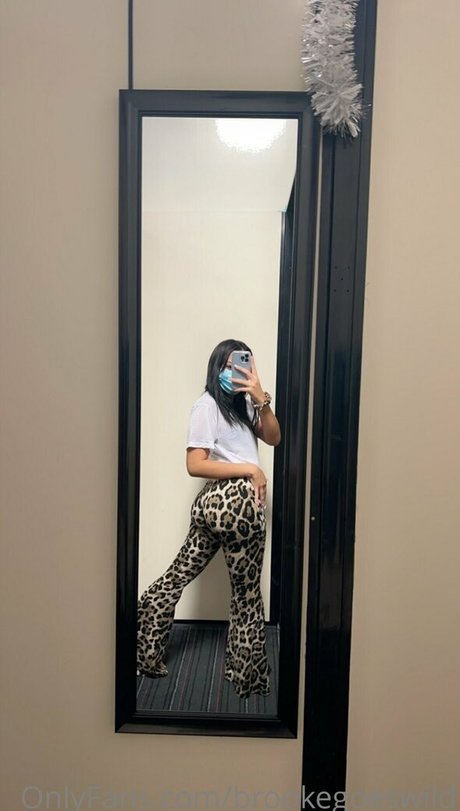 brookegoeswild トップ女優 画像