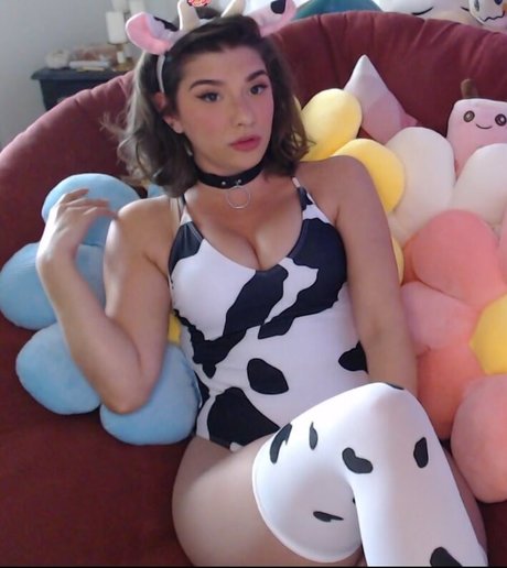 InvaderVie 女優 写真