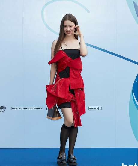 Dasha Taran ホットなポルノスター 写真