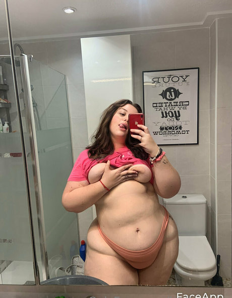 luciiamaiss 可愛い女優 画像