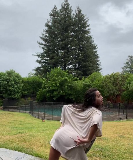 Isabela Merced ポルノスター 写真