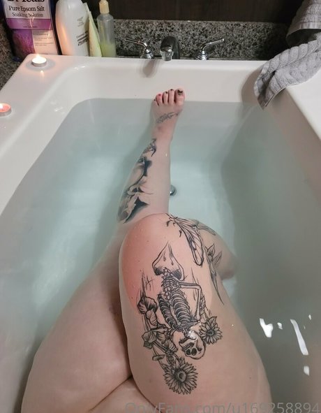bigbootymandyj1981 セクシーモデル ギャラリー