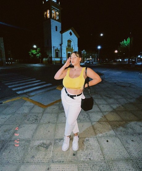 Coti Demozzi 高品質女優 写真