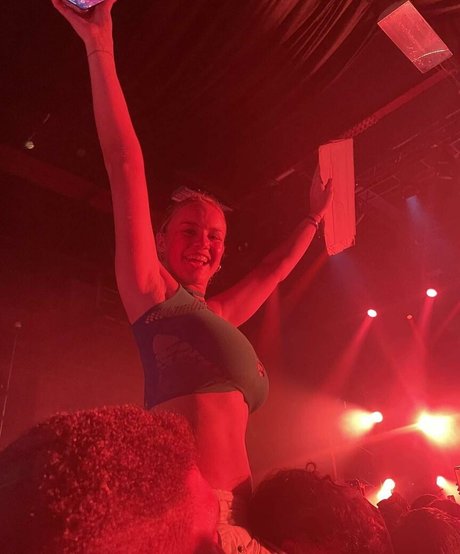 Gabriella Davies アダルトスター 写真