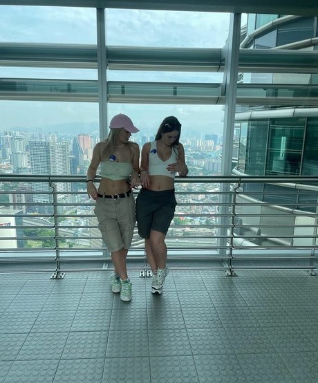 Gabriella Davies スターセックス 写真