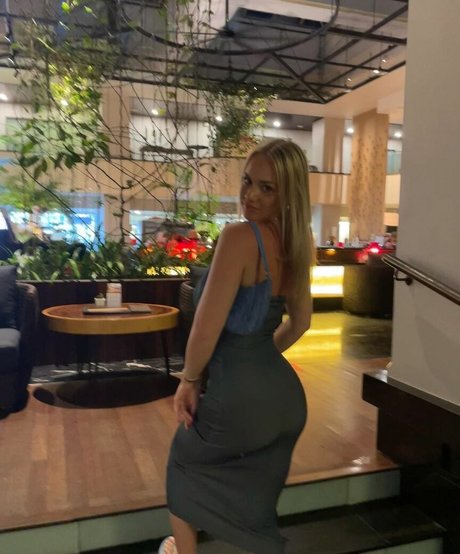Gabriella Davies 最高のモデル 画像