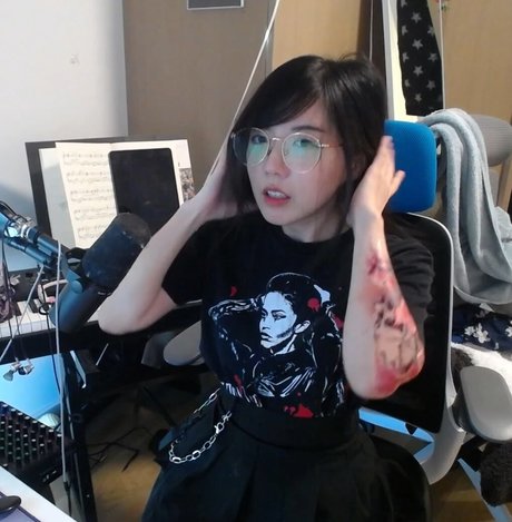 LilyPichu 無料のポルノスター 写真