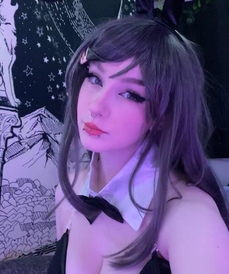 sylvieexo 裸のポルノスター ギャラリー