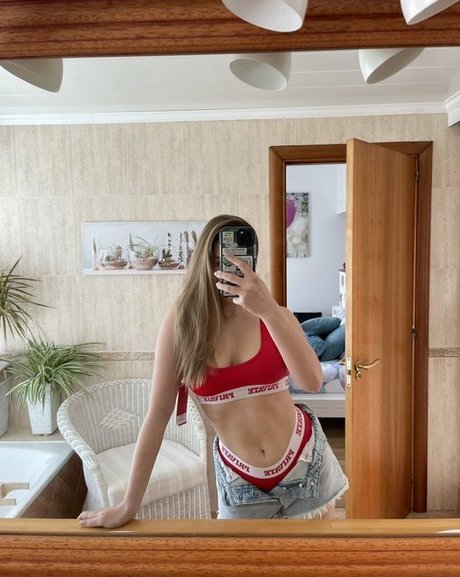 Amalia Davis ポルノスター セックス 画像