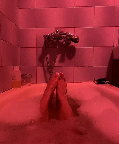 Dieu Linh Vuong ポルノスター 裸 写真
