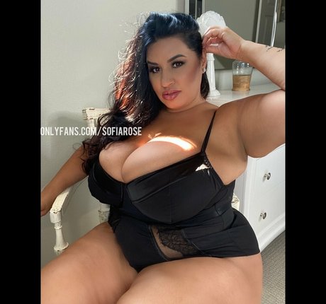 sofiaroseondemand ポルノモデル 画像