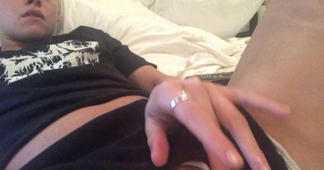 Kristen Stewart セクシーなポルノスター 写真
