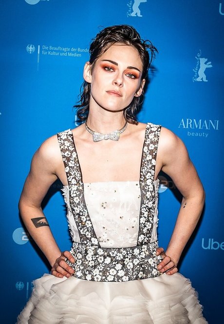 Kristen Stewart セクシーモデル ギャラリー