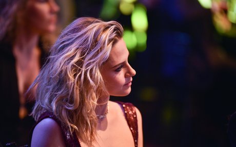 Kristen Stewart ポルノスター セックス 写真