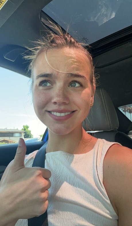Emma Brooks ポルノスター パーフェクト 写真