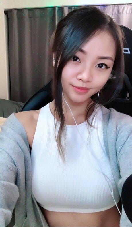 Cindy Phan xxxスター ギャラリー
