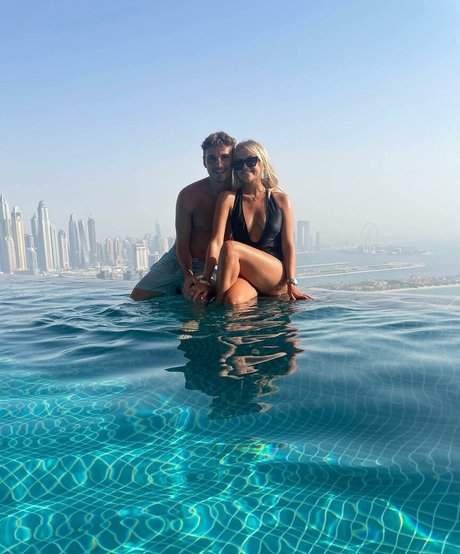 Lucy Fallon HDモデル 写真