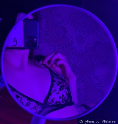 lizlarsen アートポルノスター 写真
