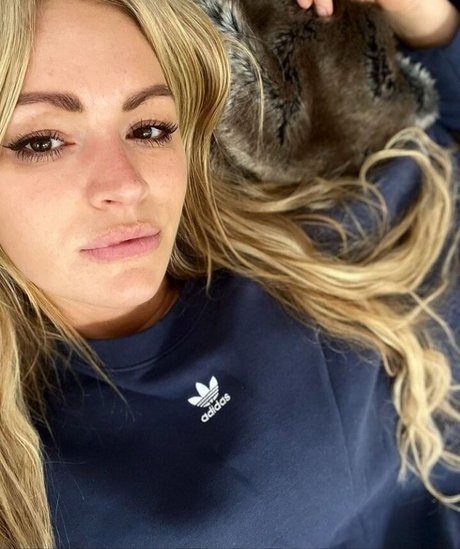 Laura Woods 無料モデル 写真