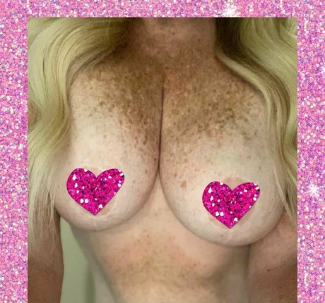 aclassymilf 美しいスター 写真