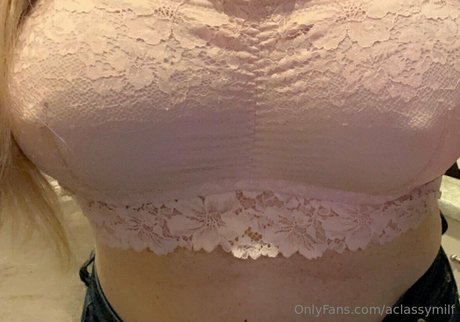 aclassymilf ポルノスター ヌード 写真