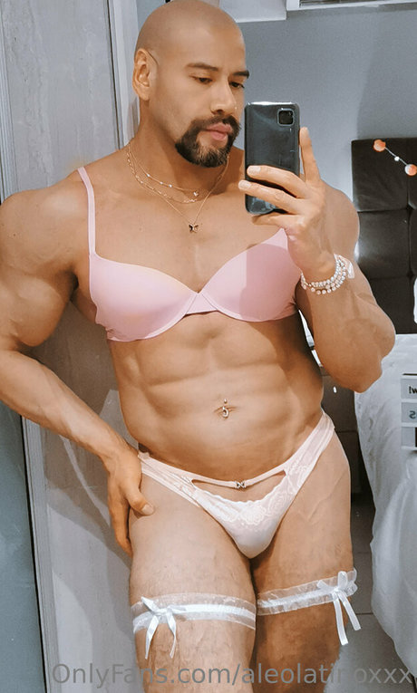 aleolatinoxxx 独占スター 写真