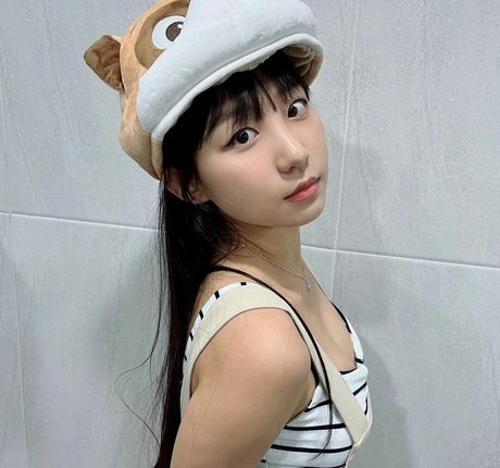 Eunji Pyoapple ポルノ女優 写真