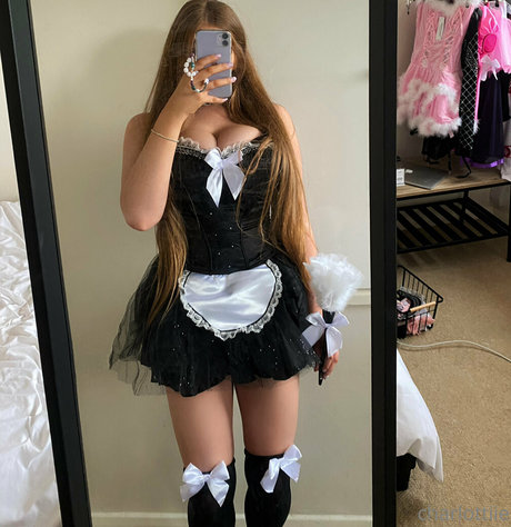 charlottiefree アダルトモデル 写真