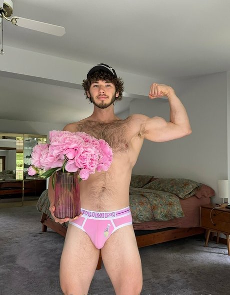 joshbigoshfree ポルノモデル 写真